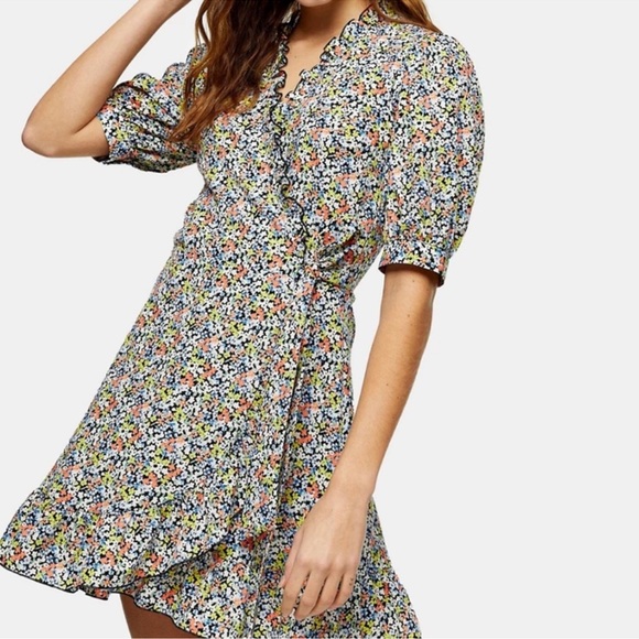 Topshop Dresses & Skirts - NWT Topshop Dainty Floral Midi Wrap Dress Size 14